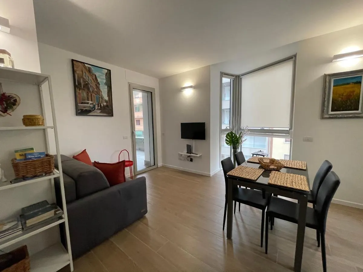 Amazing Brand New 2 Room Upper Scale With Condo Gym Close To Metro Milan Apartment